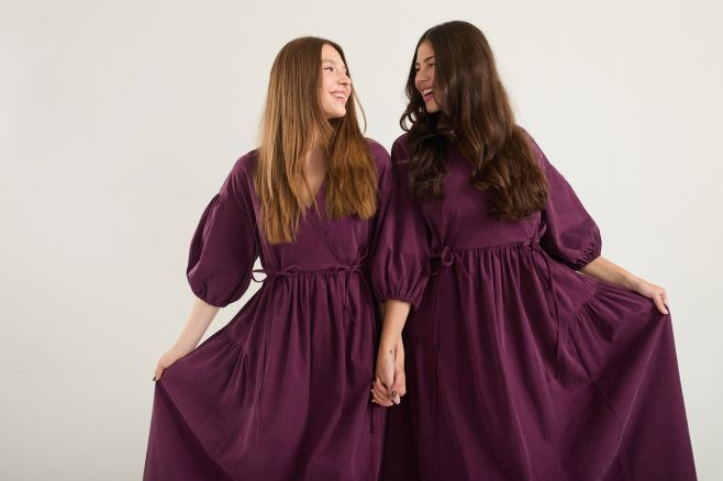 Limitka šatů Mariana ve švestkové barvě se vyprodala🤯 Už když jsem tu barvu viděla, věděla jsem že ji musím pro vás nechat...